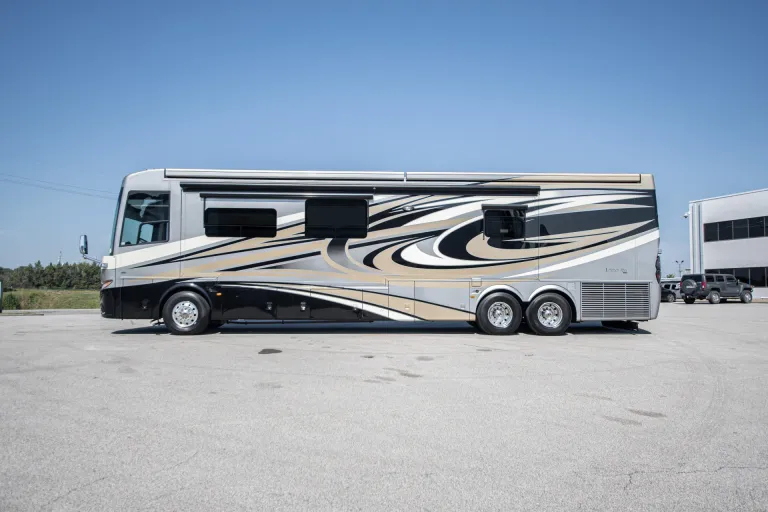 2015 Newmar London Aire 4503