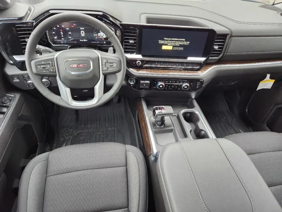 2025 GMC Sierra 1500 Elevation | Photo 13 of 29