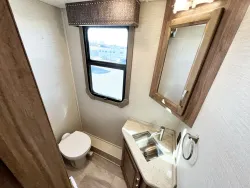 2020 Jayco Seneca 37K | Thumbnail Photo 13 of 30