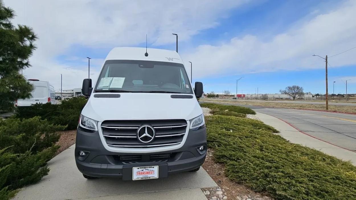 2022 Mercedes Benz Sprinter 3500XD | Photo 2 of 40