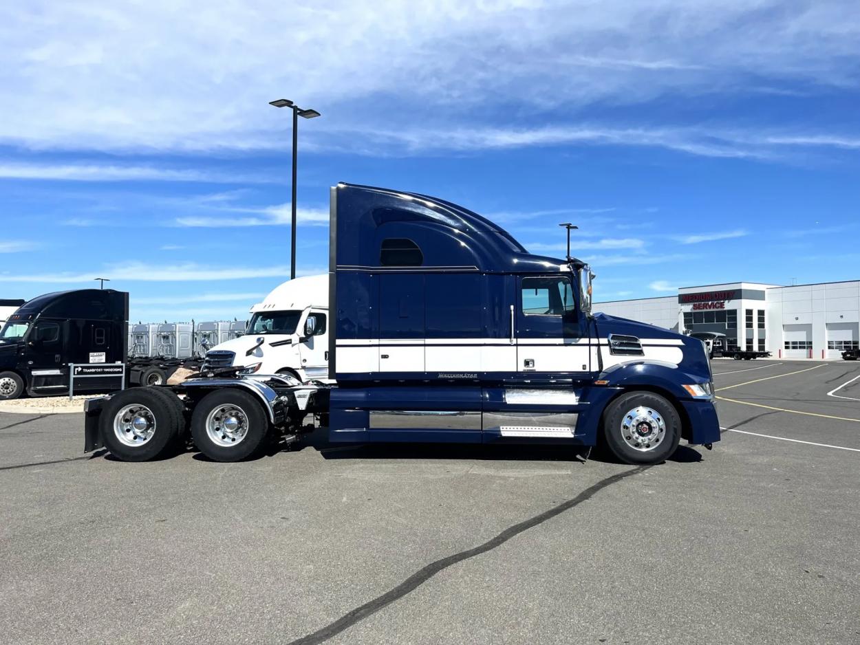 2020 Western Star 5700XE | Photo 4 of 22