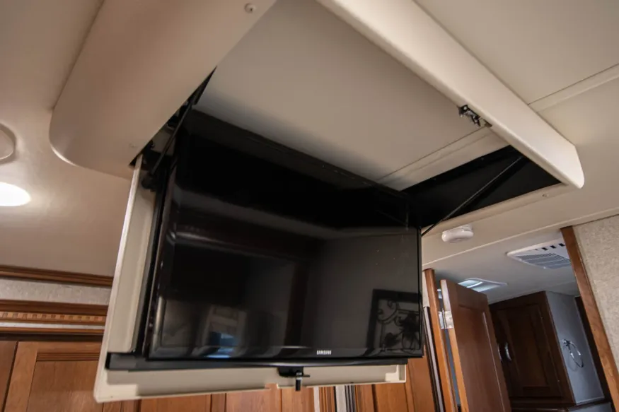 2019 Winnebago Forza 38W | Photo 29 of 28