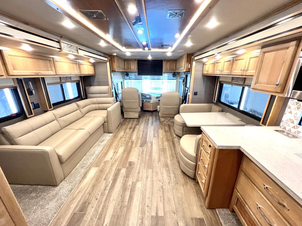 2021 Tiffin Allegro Red 37PA | Photo 4 of 29