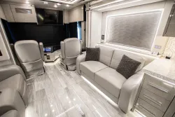 2022 Newmar King Aire 4531 | Thumbnail Photo 6 of 13