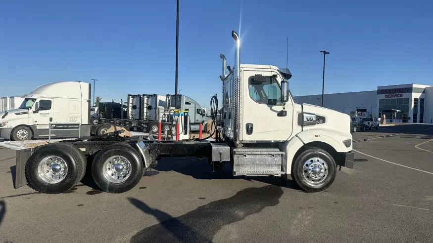 2022 Western Star 49X | Photo 4 of 16