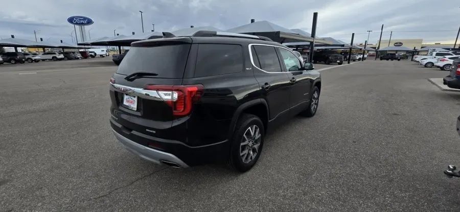 2023 GMC Acadia | Photo 5 of 29