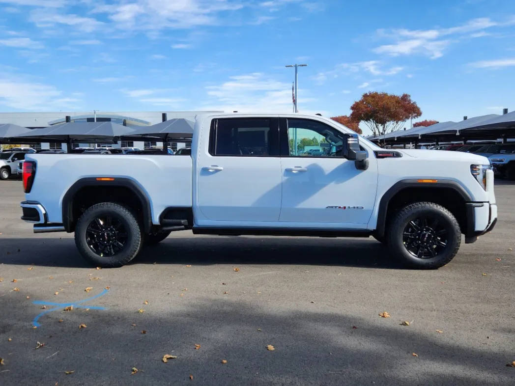 2025 GMC Sierra 2500HD AT4 