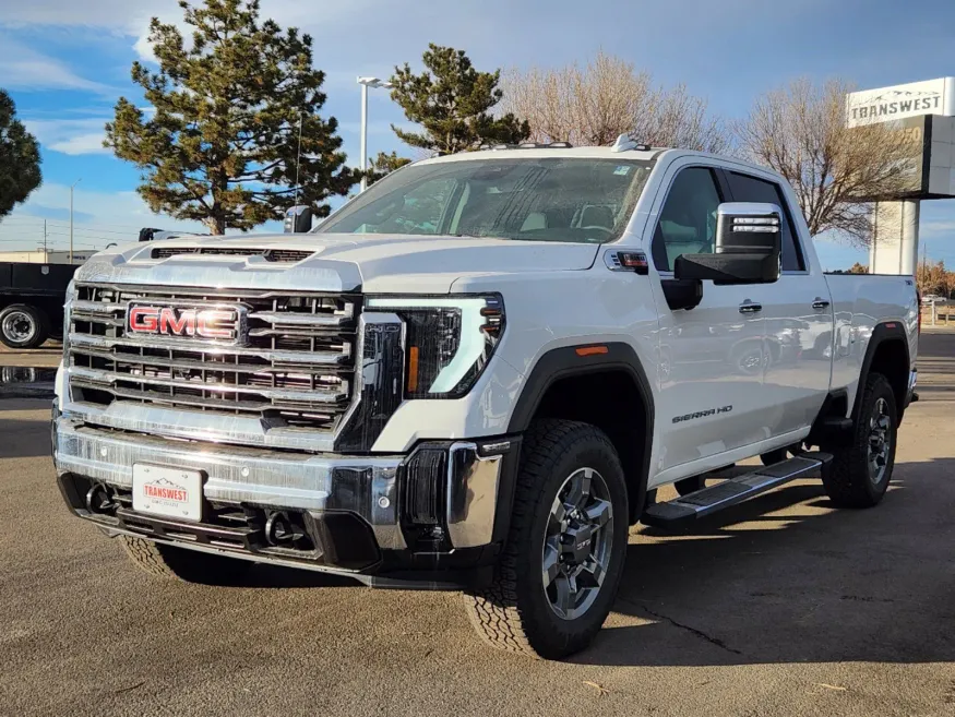 2025 GMC Sierra 2500HD SLT | Photo 3 of 32