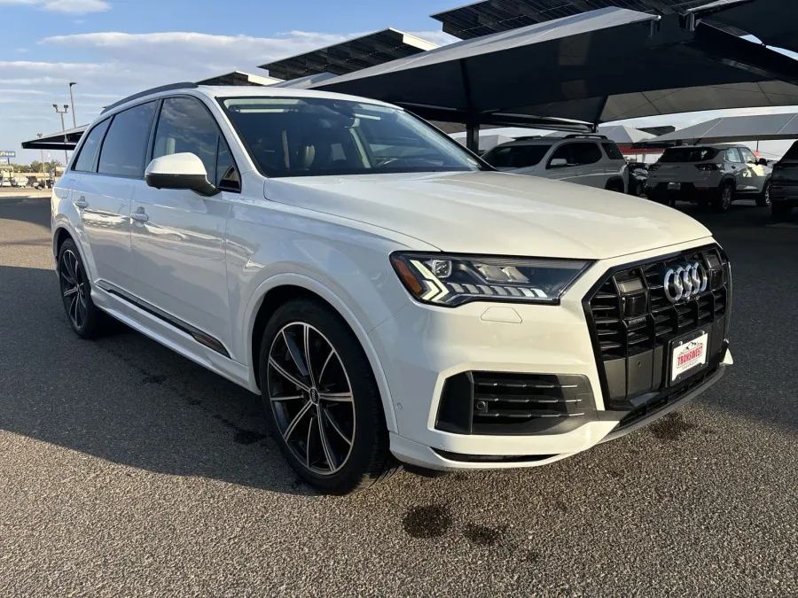 2020 Audi Q7 Prestige | Photo 6 of 26