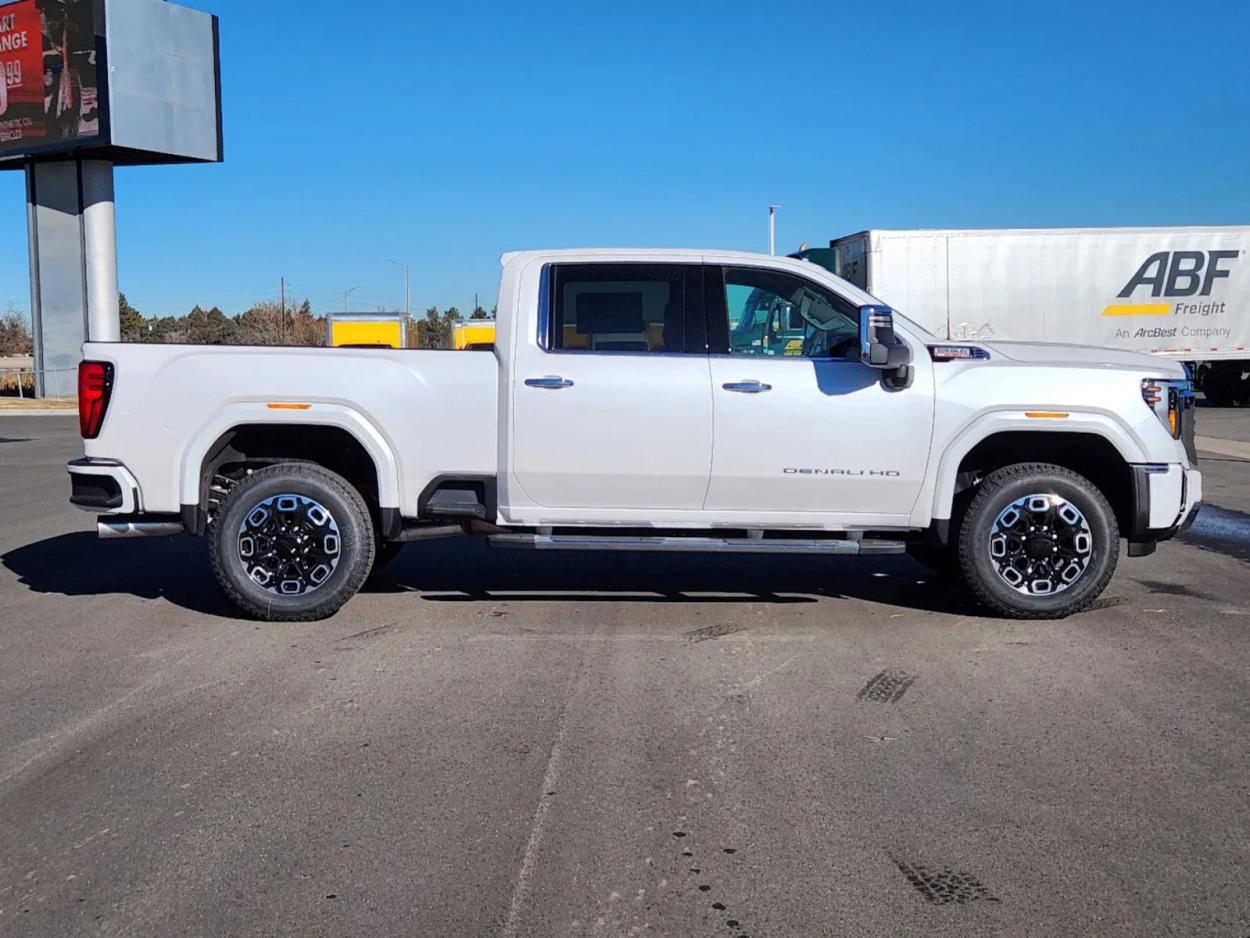 2024 GMC Sierra 2500HD Denali 