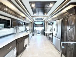 2023 Newmar Supreme Aire 4509 | Thumbnail Photo 7 of 38