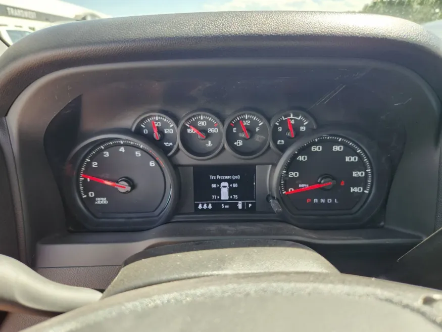 2024 GMC Sierra 2500HD Pro | Photo 20 of 27