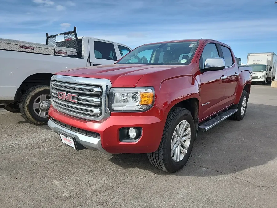 2016 GMC Canyon 4WD SLT | Photo 2 of 3