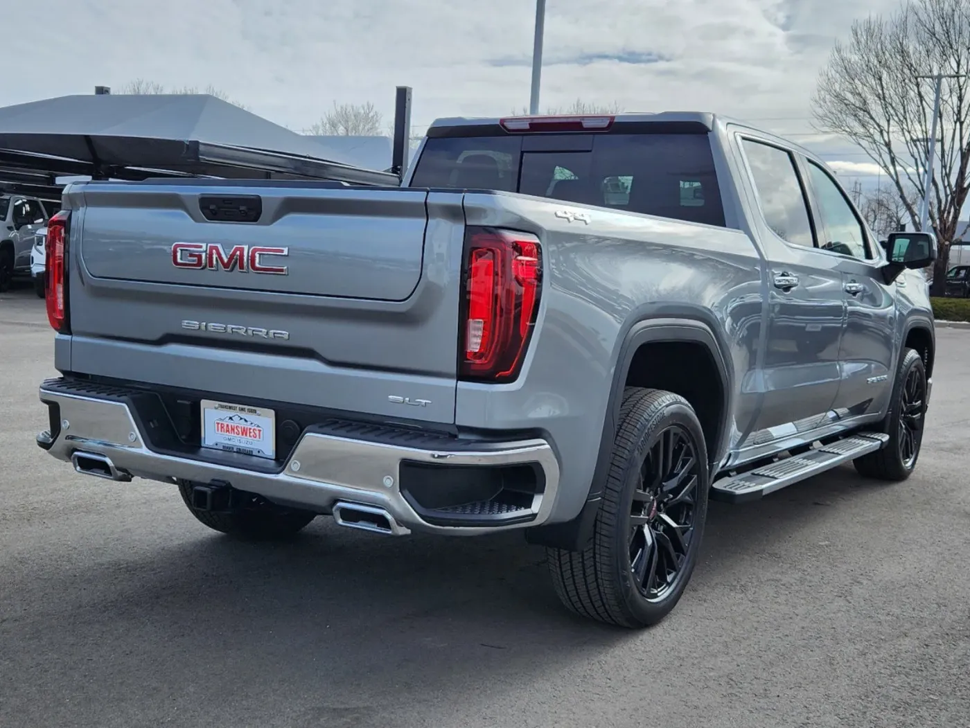 2025 GMC Sierra 1500 SLT | Photo 2 of 32