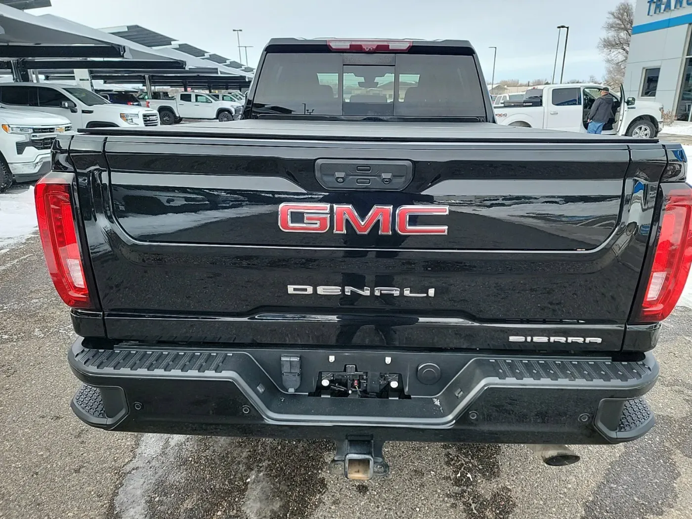 2022 GMC Sierra 2500HD Denali | Photo 3 of 21