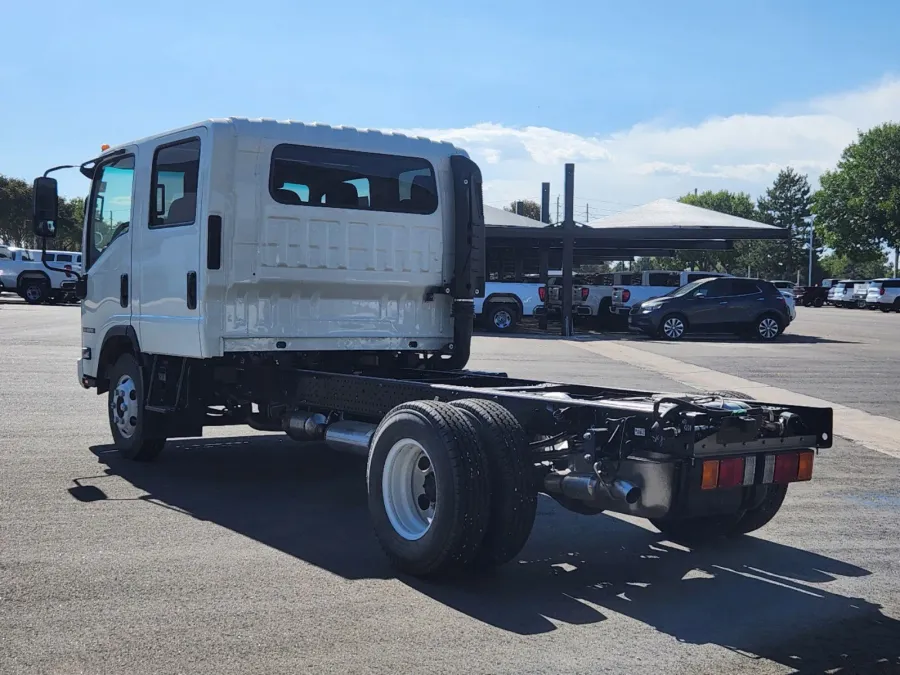 2025 Isuzu NPR | Photo 2 of 13