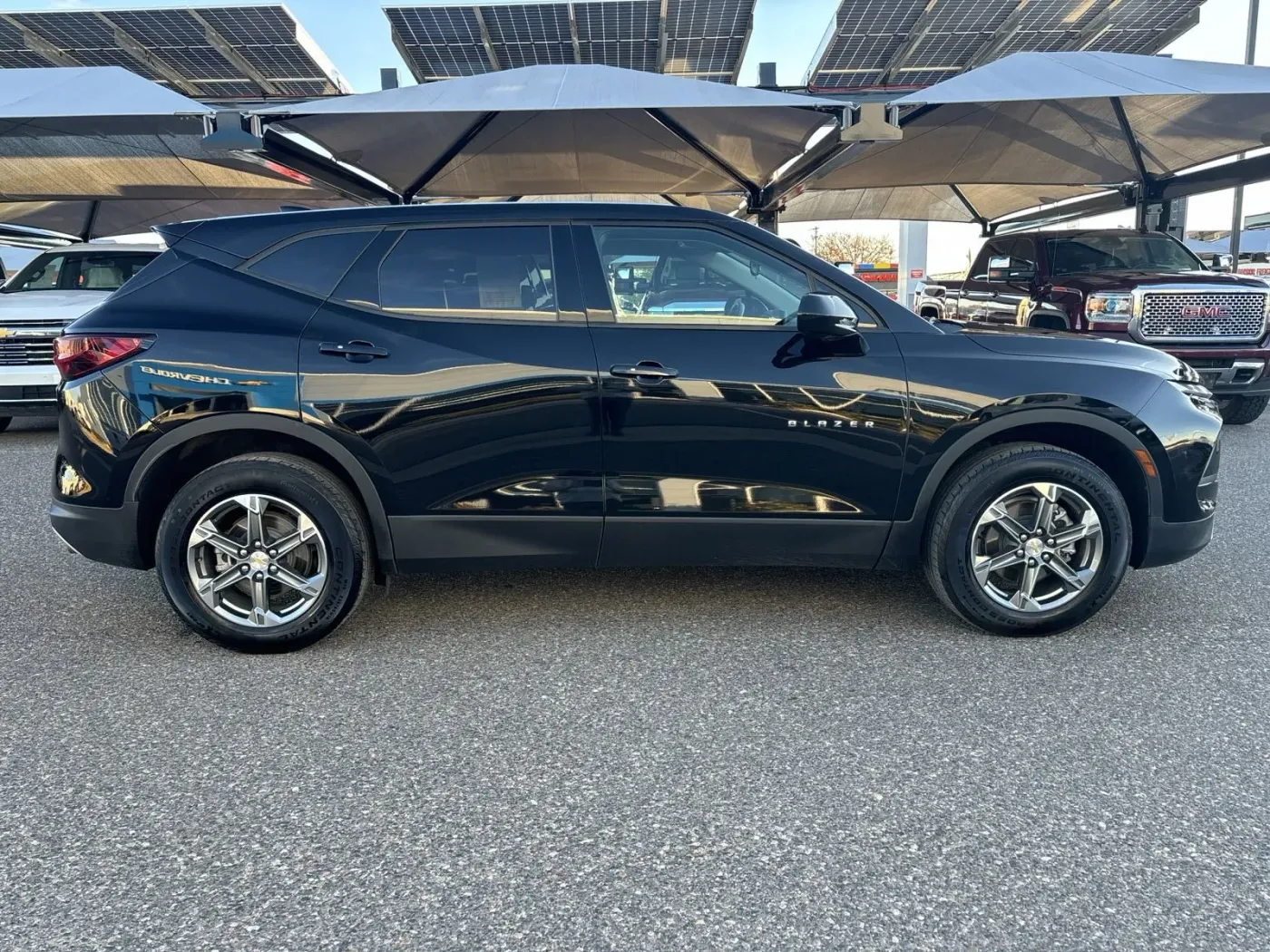 2023 Chevrolet Blazer LT | Photo 5 of 20