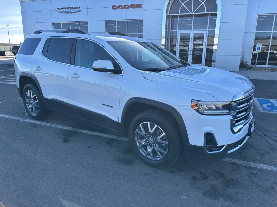 2023 GMC Acadia SLT 