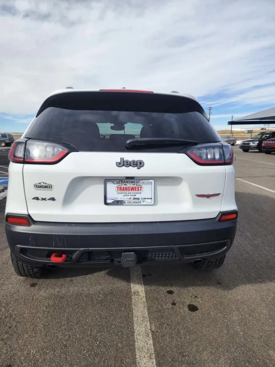 2022 Jeep Cherokee Trailhawk | Photo 6 of 21