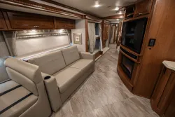 2019 Winnebago Forza 38W | Thumbnail Photo 13 of 28