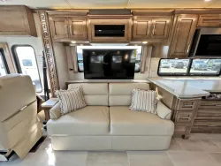 2023 Newmar Ventana 4037 | Thumbnail Photo 14 of 35