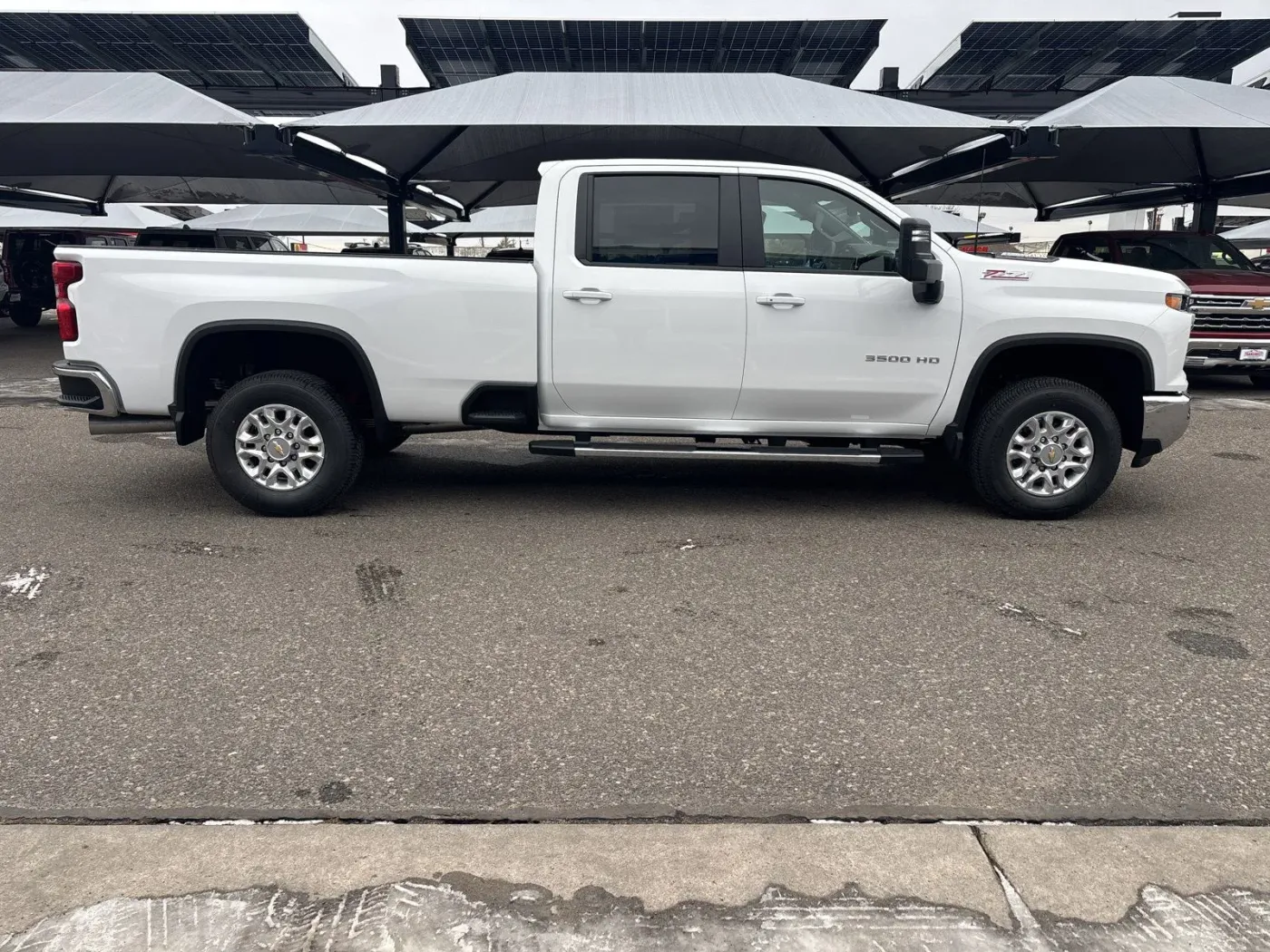 2025 Chevrolet Silverado 3500HD LT | Photo 5 of 19