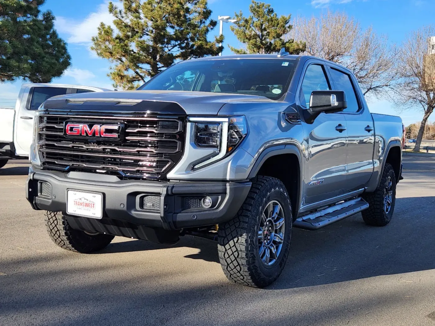 2025 GMC Sierra 1500 AT4X | Photo 3 of 31