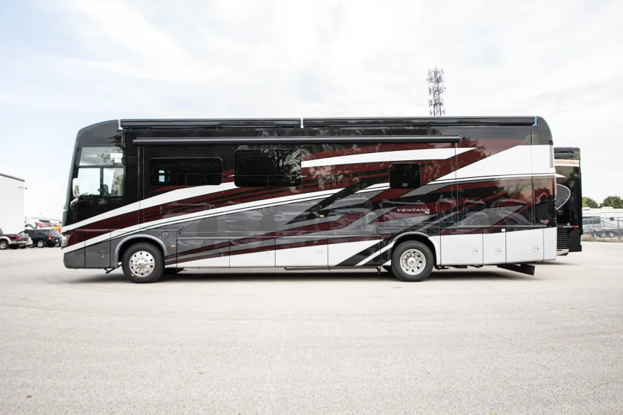 2024 Newmar Ventana 3809 | Photo 1 of 29