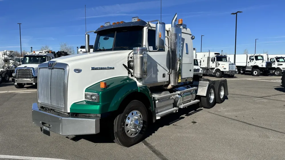 2020 Western Star 4900SA