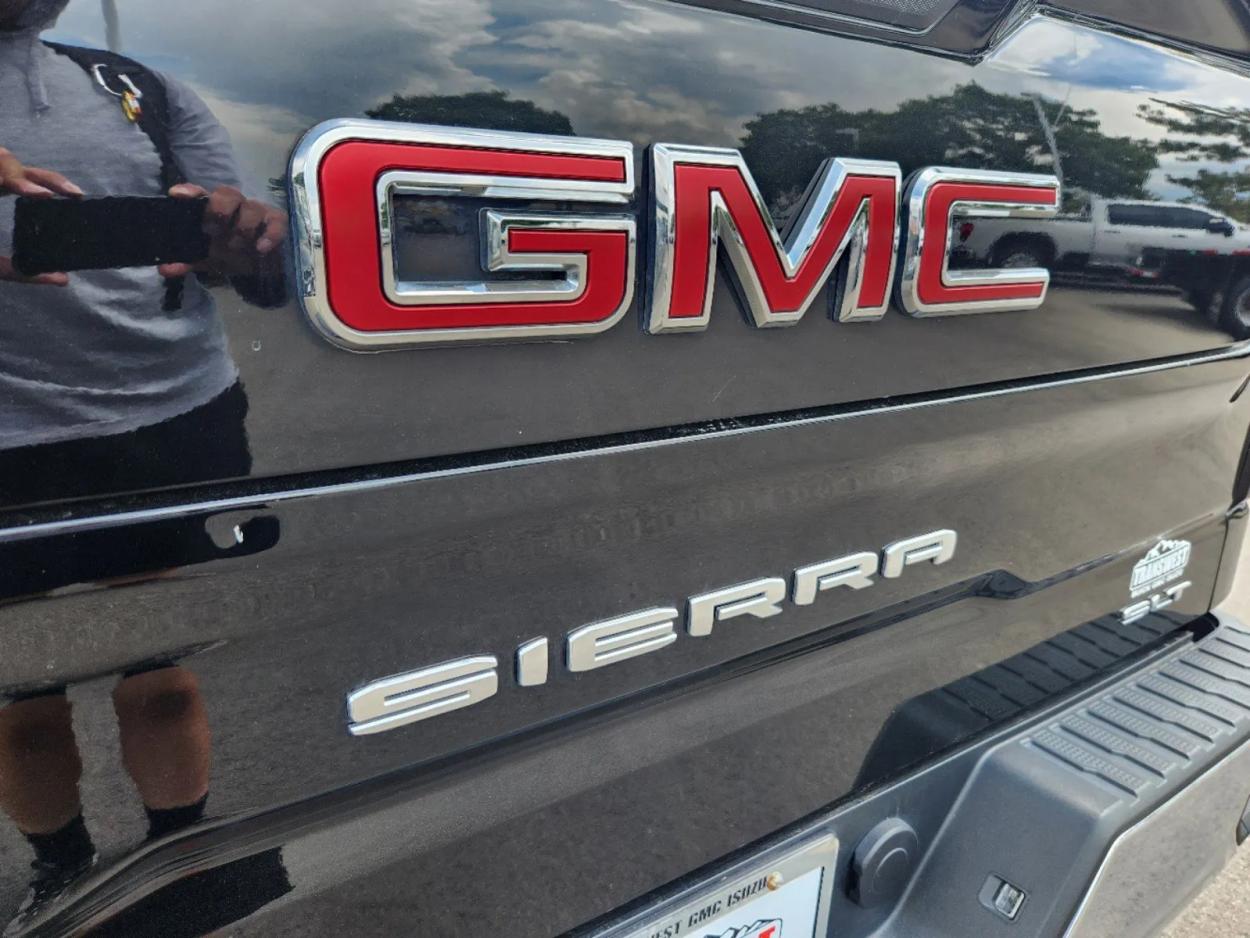 2021 GMC Sierra 1500 SLT | Photo 12 of 26