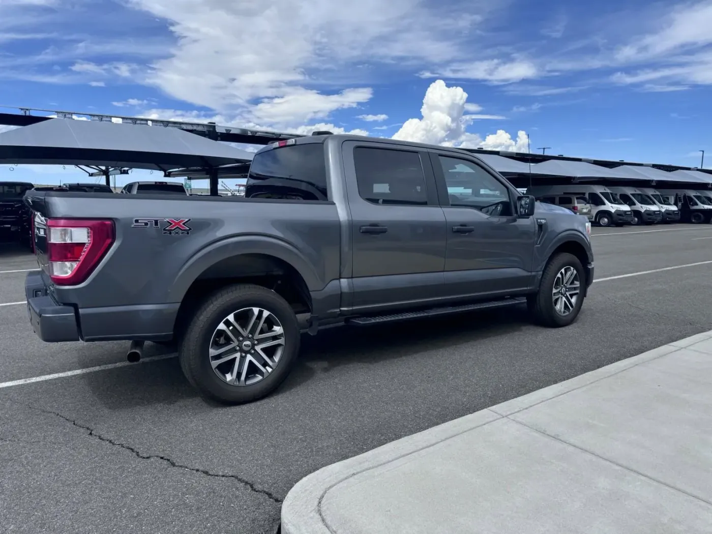 2022 Ford F-150 | Photo 5 of 17