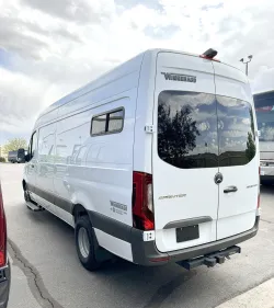 2023 Winnebago Adventure Wagon 70 SE | Thumbnail Photo 10 of 11