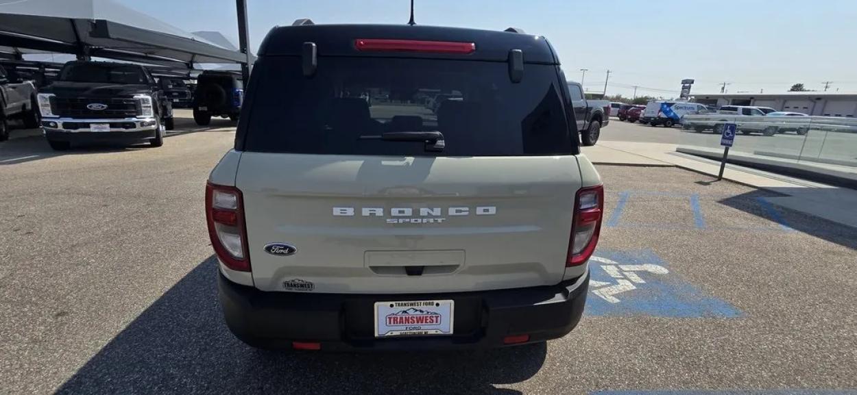 2024 Ford Bronco Sport | Photo 7 of 28