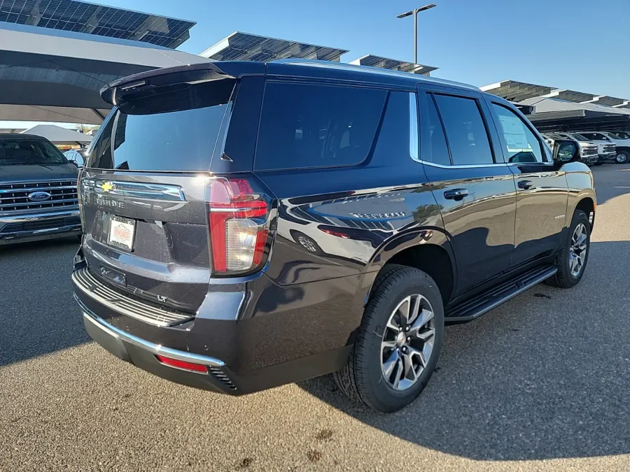 2024 Chevrolet Tahoe LT | Photo 6 of 23