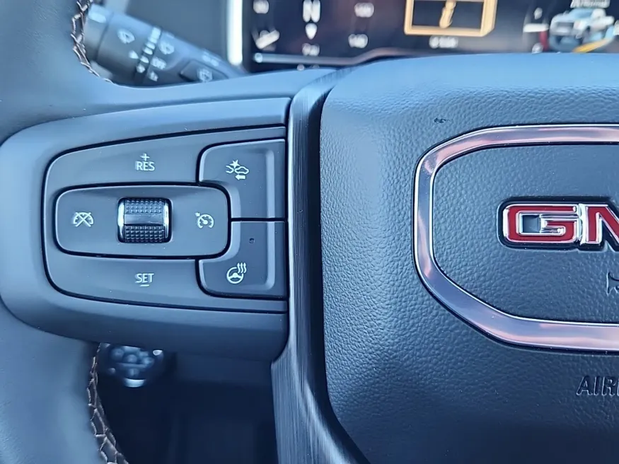 2025 GMC Sierra 2500HD AT4 | Photo 18 of 25