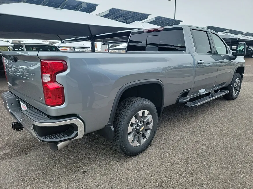 2025 Chevrolet Silverado 3500HD LT | Photo 5 of 17