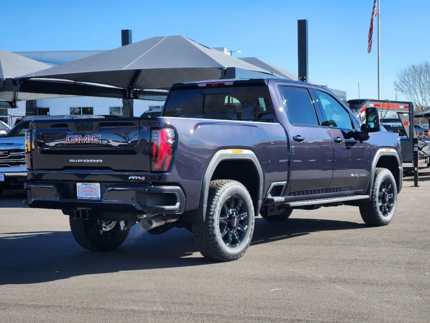 2025 GMC Sierra 2500HD AT4 | Photo 2 of 27