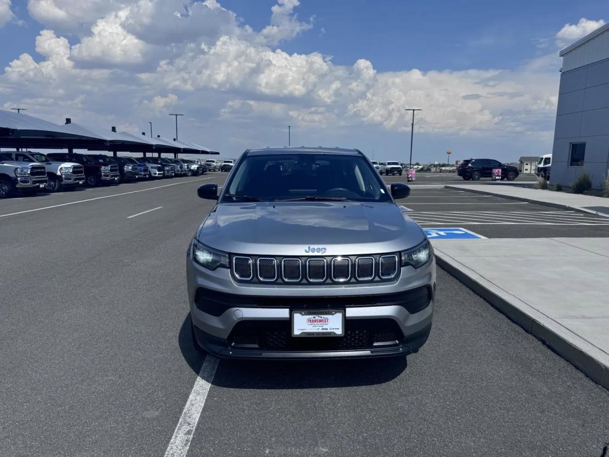 2022 Jeep Compass Sport | Photo 3 of 20