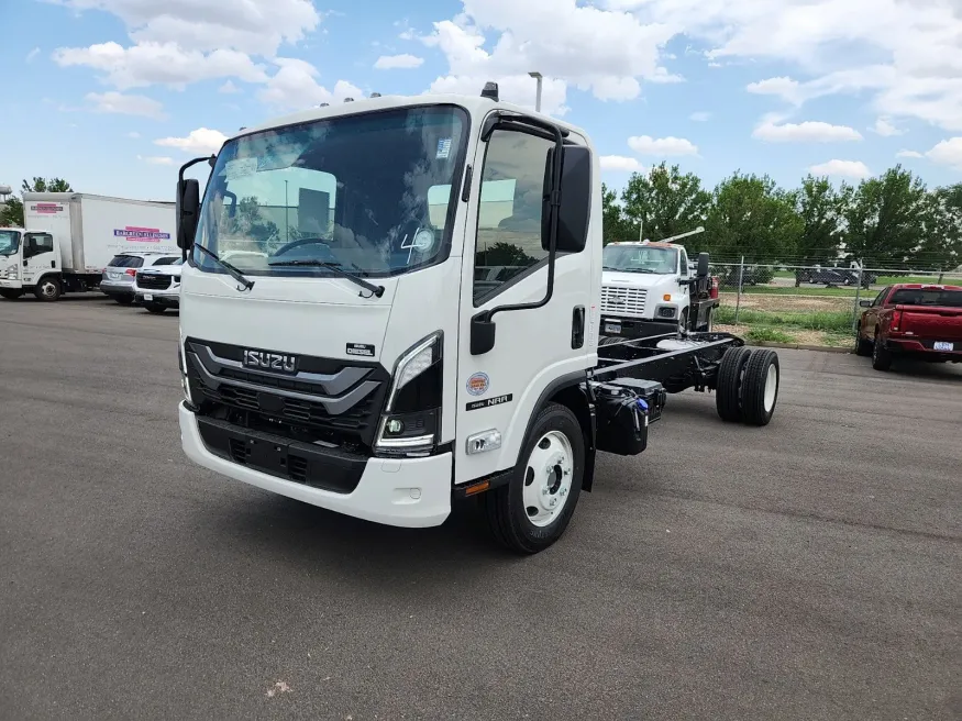 2025 Isuzu NRR diesel cab chassis 176 wheelbase | Photo 2 of 7