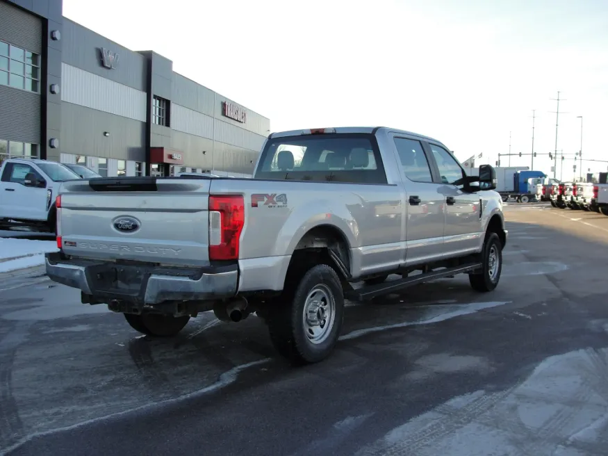 2019 Ford F-350 | Photo 5 of 12