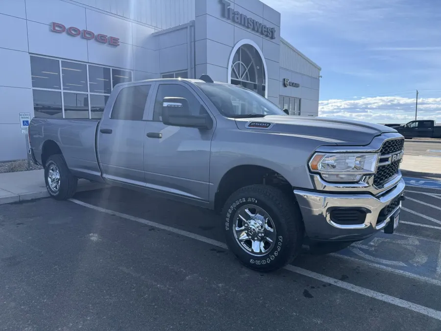 2024 RAM 2500 Tradesman | Photo 7 of 13