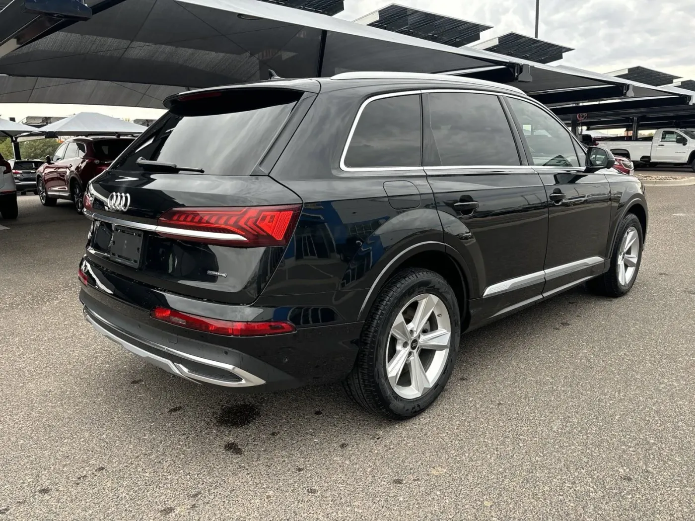 2022 Audi Q7 Premium | Photo 4 of 22