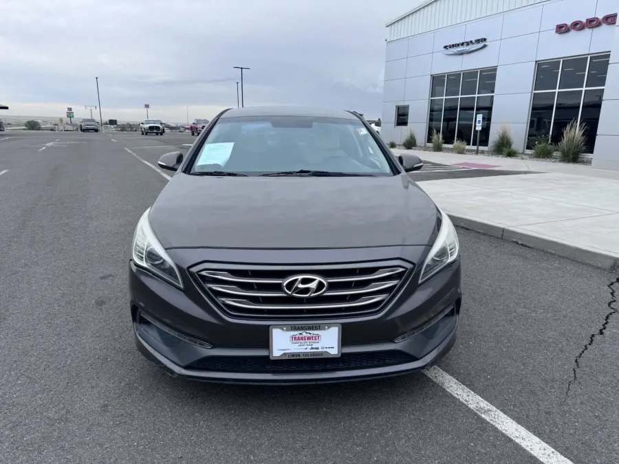 2015 Hyundai Sonata 2.4L Sport | Photo 2 of 16