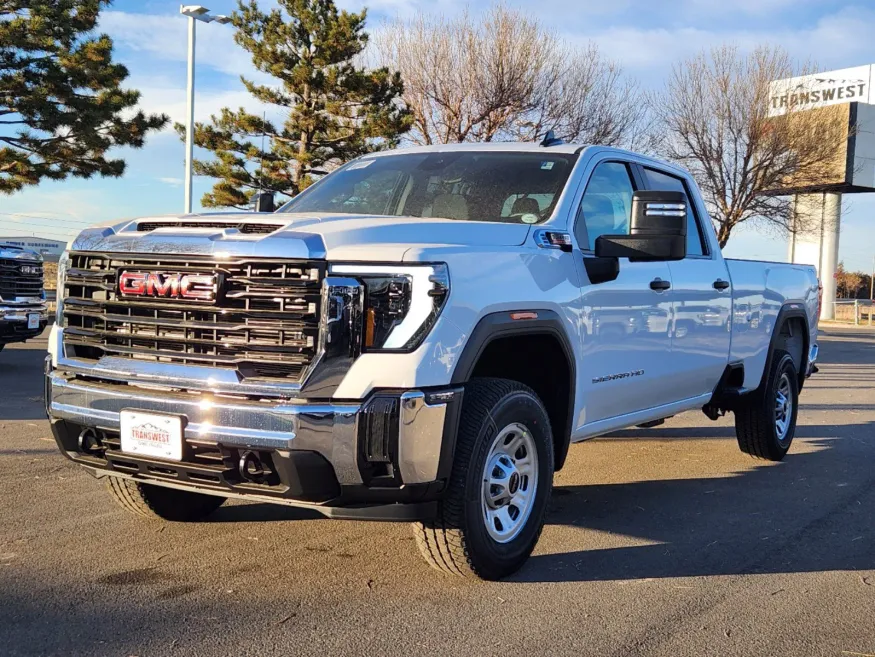 2025 GMC Sierra 3500HD Pro | Photo 3 of 30