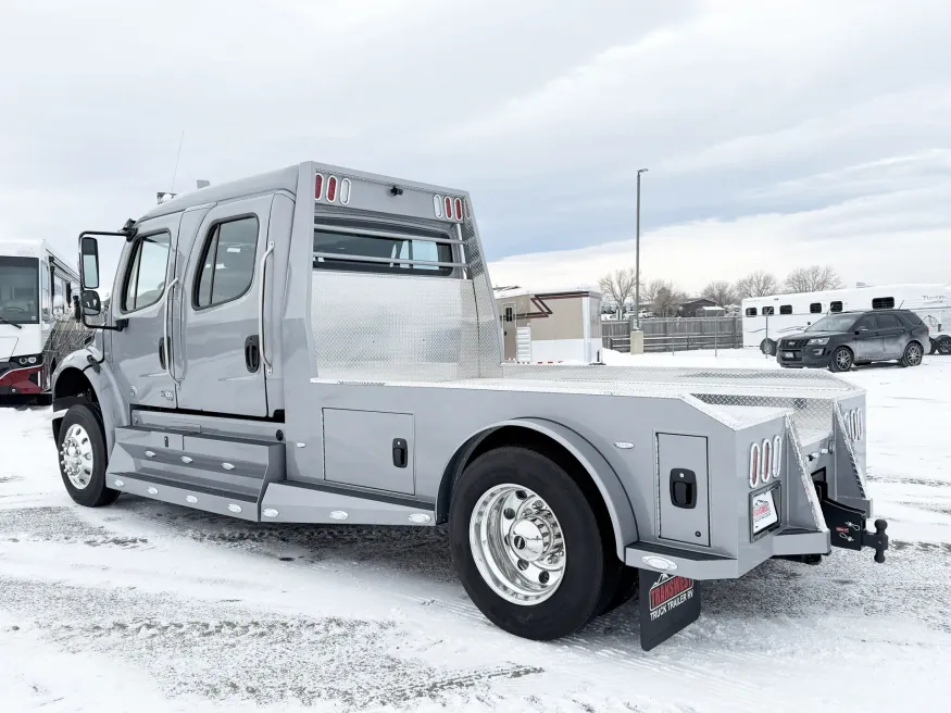 2024 Freightliner M2 106 Plus Summit Hauler | Photo 15 of 23