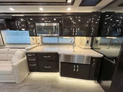 2020 Newmar King Aire 4549 | Thumbnail Photo 6 of 14