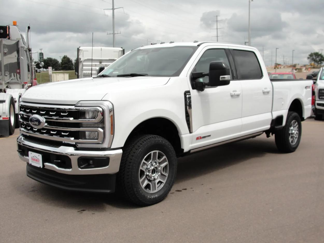 2024 Ford F-350 | Photo 18 of 37