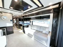 2023 Newmar Supreme Aire 4061 | Thumbnail Photo 6 of 35