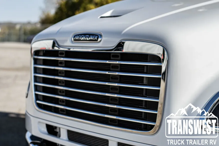 2023 Freightliner M2 106 | Photo 10 of 25