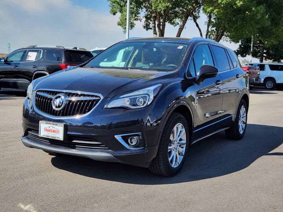 2020 Buick Envision Essence | Photo 3 of 30